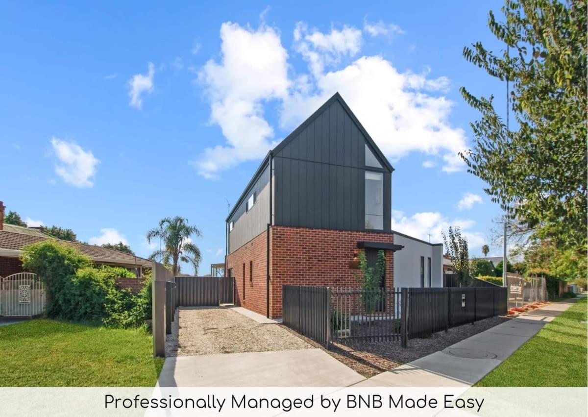 Urban Barn - Stylish, Family Friendly Villa Wagga Wagga Exterior foto